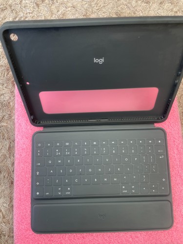 Ipad keyboard case - 7th, 9th